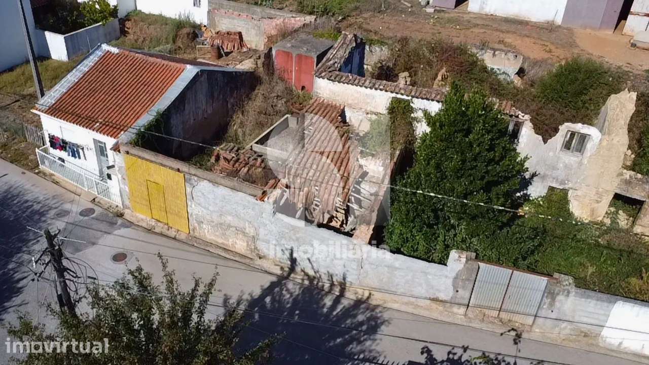 Moradia em Ruínas para Recuperar - Terreno com 304 m² - Grande imagem: 4/22