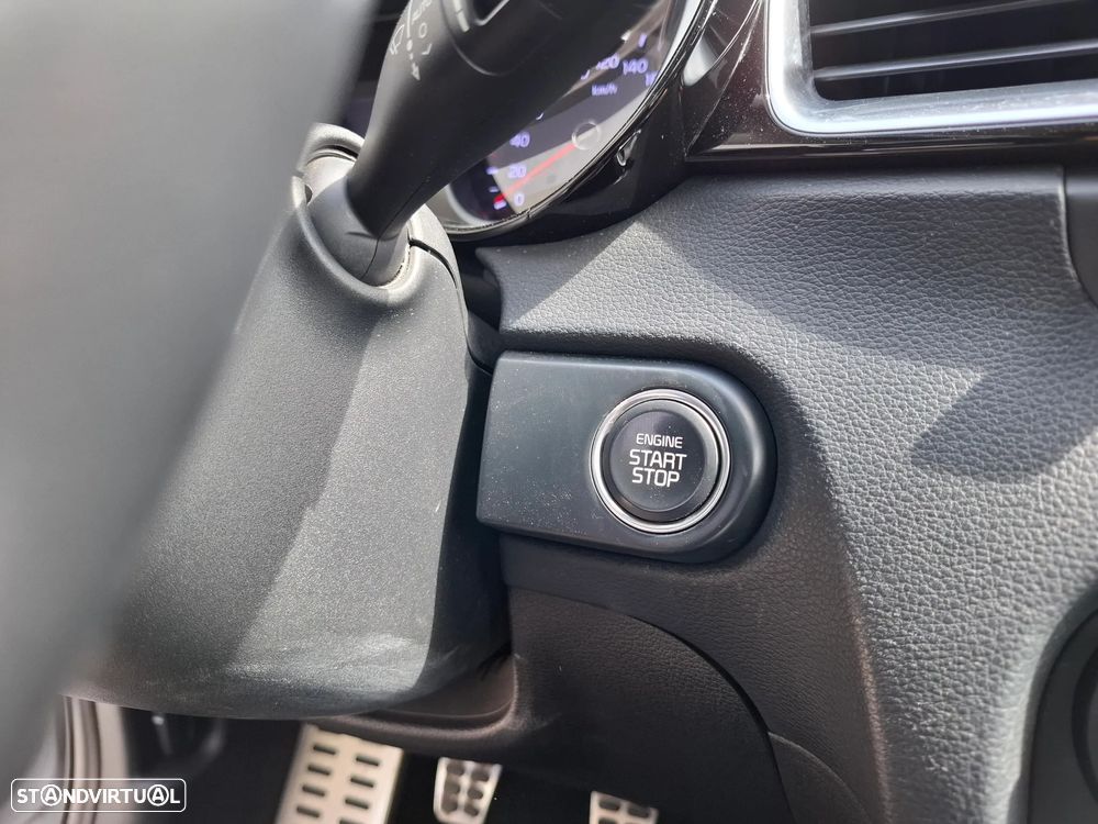Kia Ceed SW 1.6 CRDi TX+SRF - 25