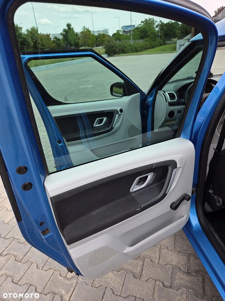Skoda Roomster 1.6 16V - 12