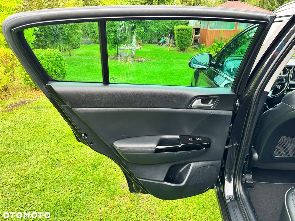 Kia Sportage 1.6 GDI 2WD Dream-Team Edition - 38