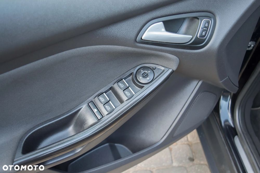 Ford Focus 1.6 TDCi DPF Start-Stopp-System Titanium - 14