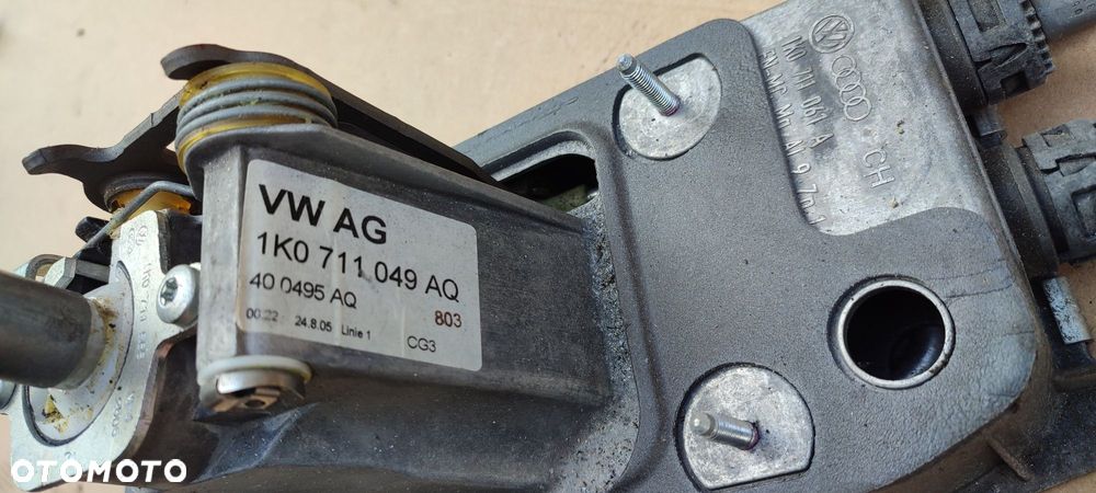 VW Golf V 5 1K 1.4 1.6 MPI wybierak biegów lewarek zmiany biegów - 2