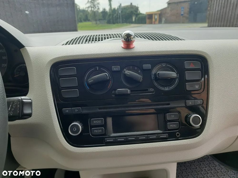 Volkswagen up! - 22
