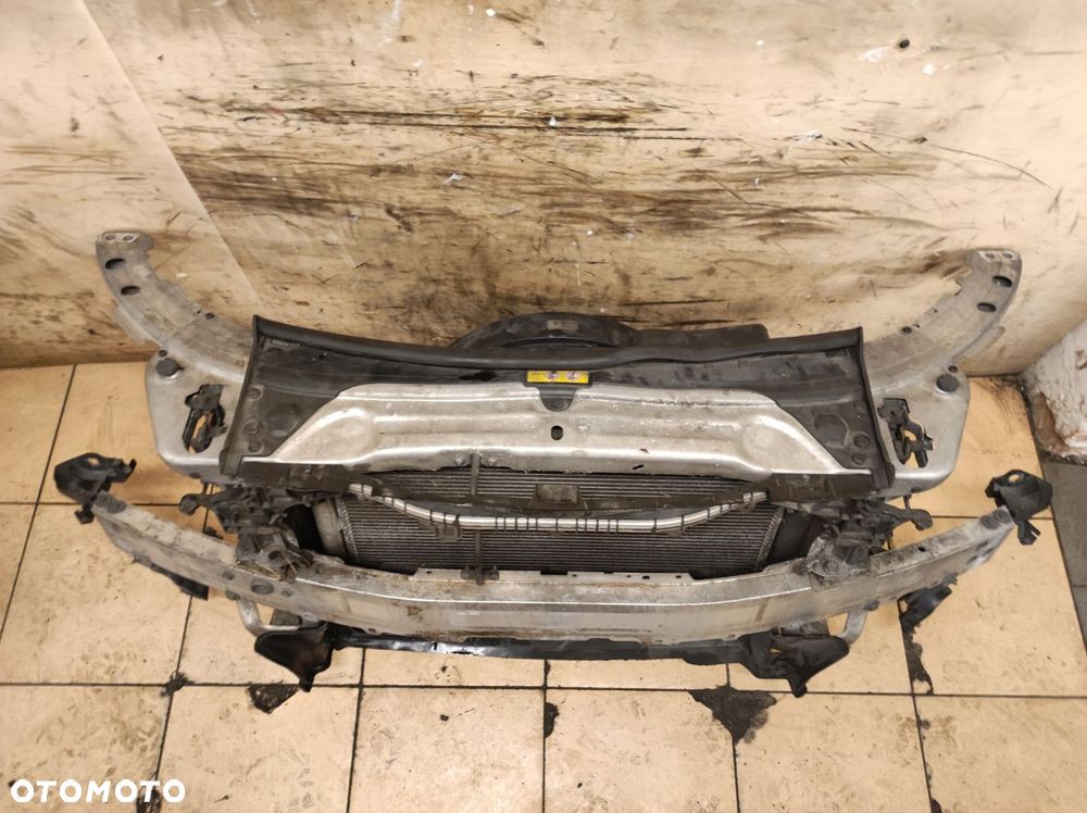 pas belka wzmocnienie chłodnice c klasa w205 205 1.6 cdi - 2