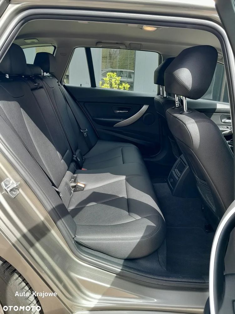 BMW Seria 3 316d Edition Luxury Line Purity - 31