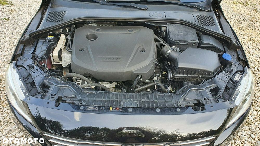 Volvo S60 D3 Geartronic Momentum - 33