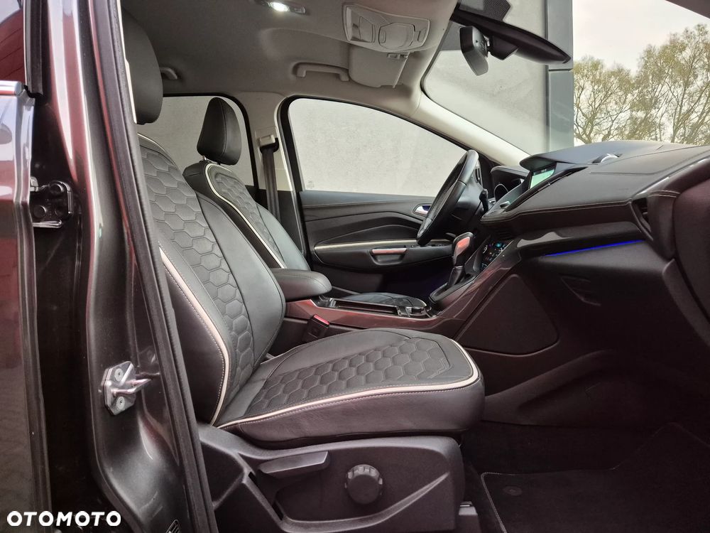 Ford Kuga 2.0 TDCi 4x4 Vignale - 24