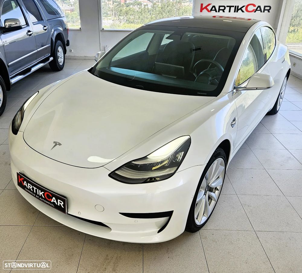 Tesla Model 3 Standard Range Plus RWD - 4