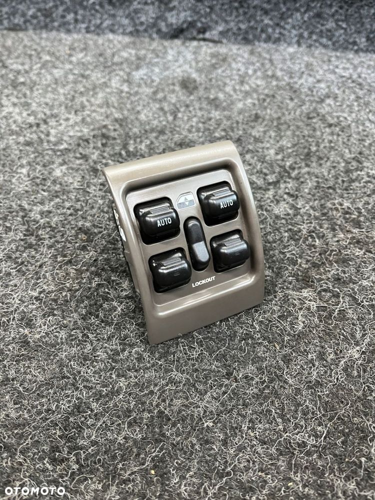 przełącznik panel sterowania szyb chrysler pt cruiser I 0UK931L8AA - 1