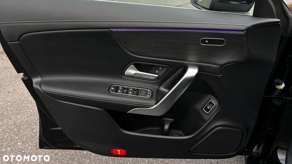Mercedes-Benz CLA - 10