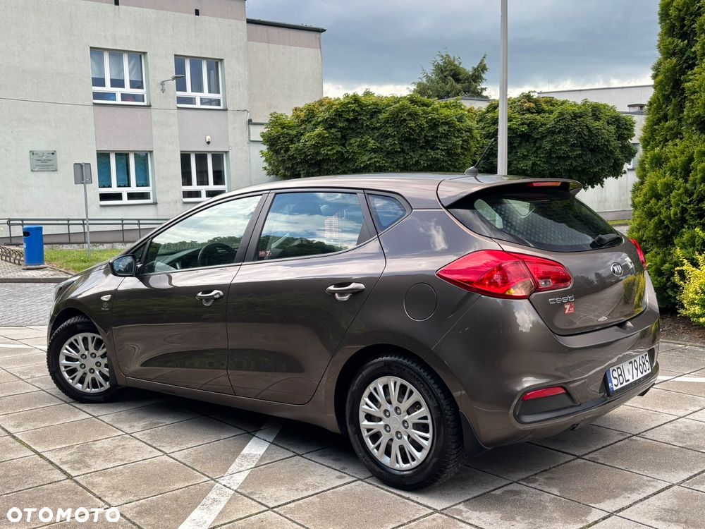 Kia Ceed 1.6 GDI Edition 7 - 14