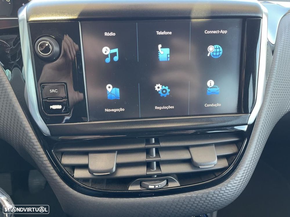 Peugeot 208 1.2 PureTech Style - 24