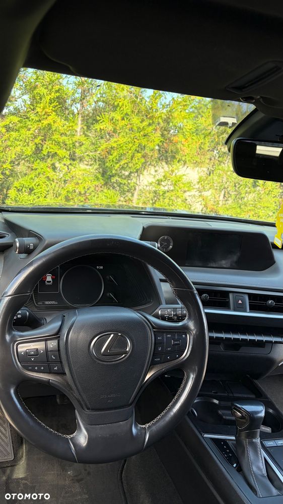 Lexus UX 250h Elegance 2WD - 11