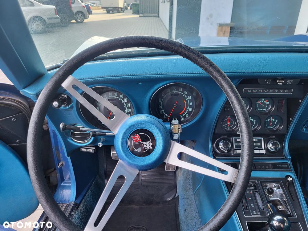 Chevrolet Corvette - 3