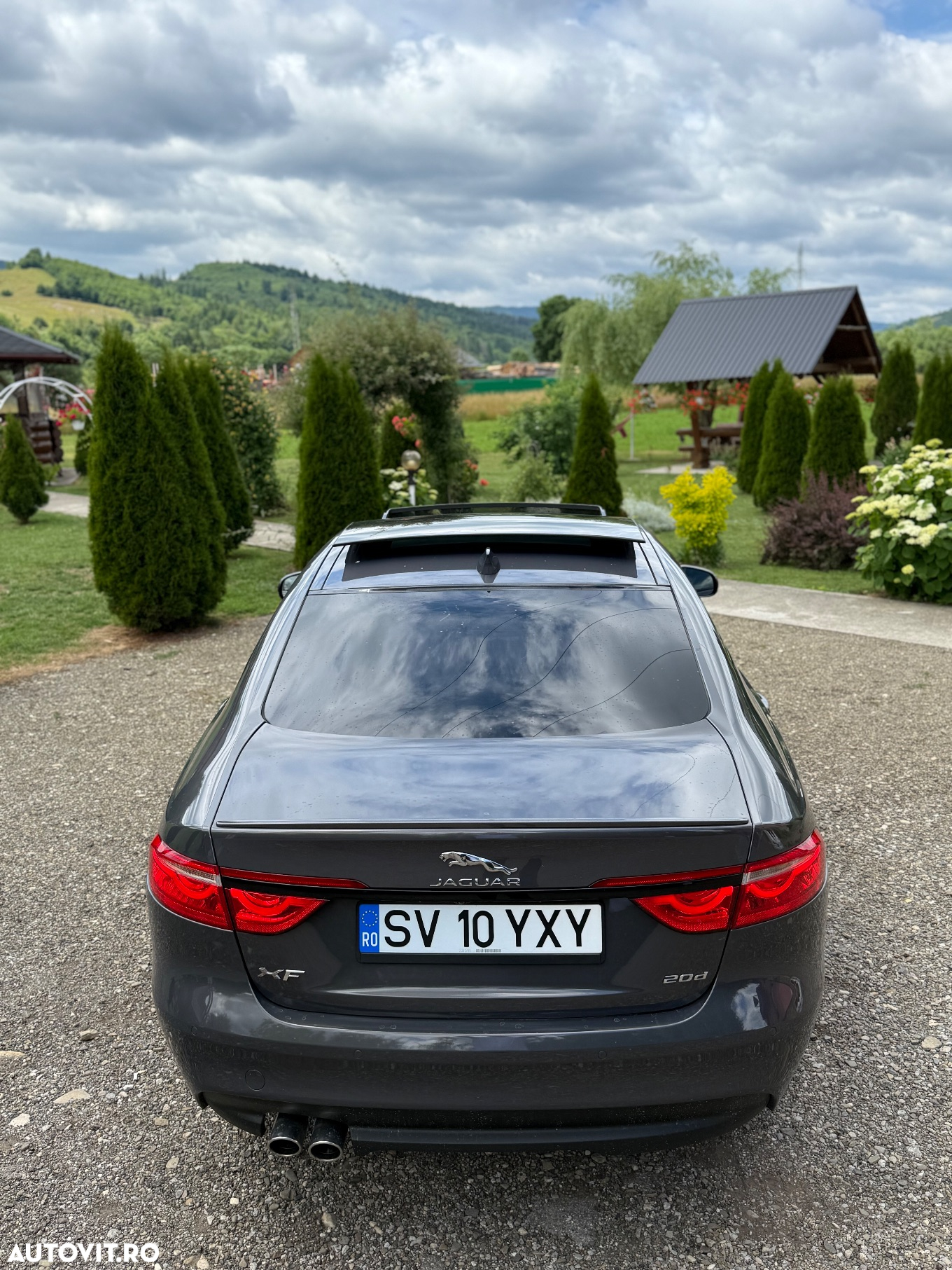 Jaguar XF 20d RWD R-Sport - 6