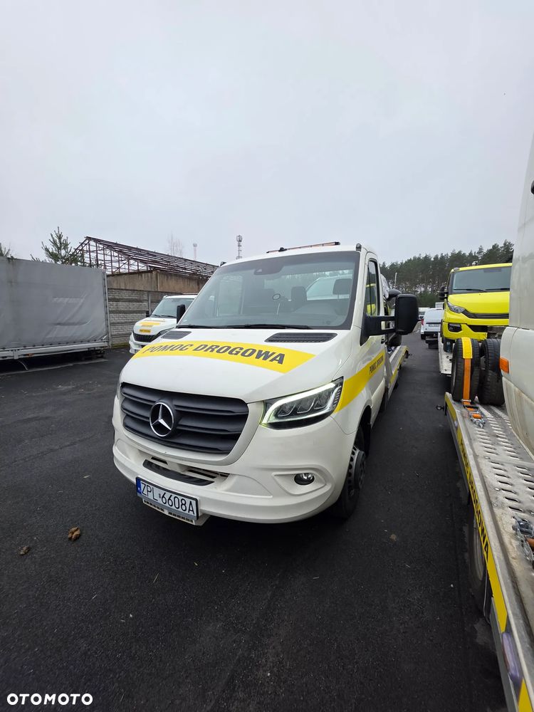 Mercedes-Benz Sprinter 519 - 18