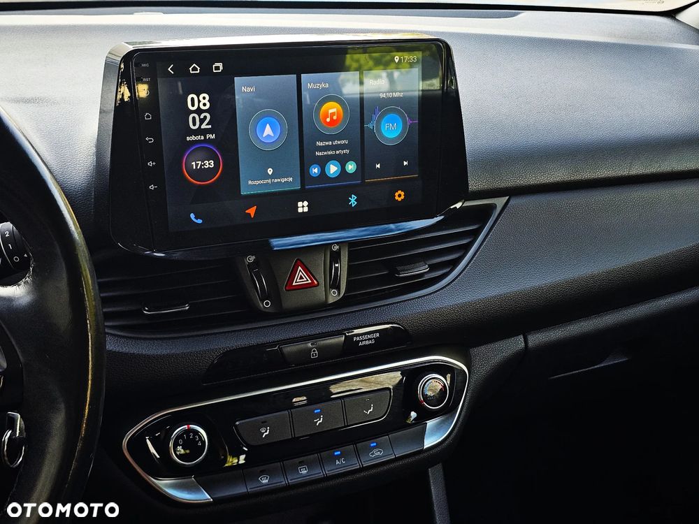 Hyundai i30 1.6 D Classic + - 12