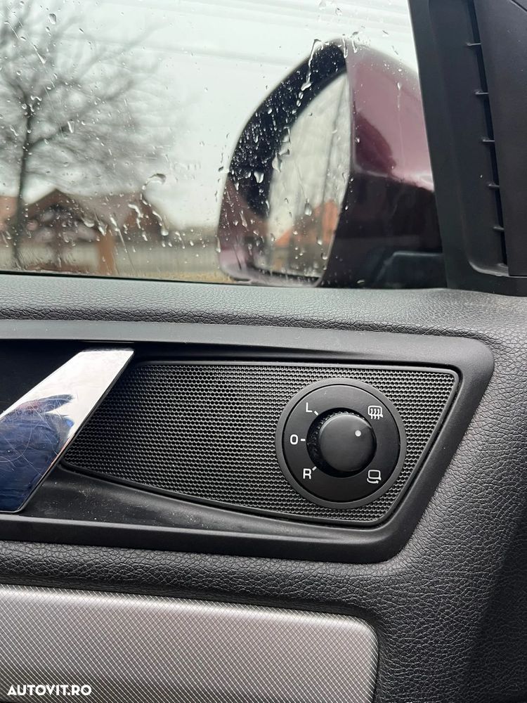 Skoda Octavia 1.6 TDI DPF DSG IMPULS EDITION - 16