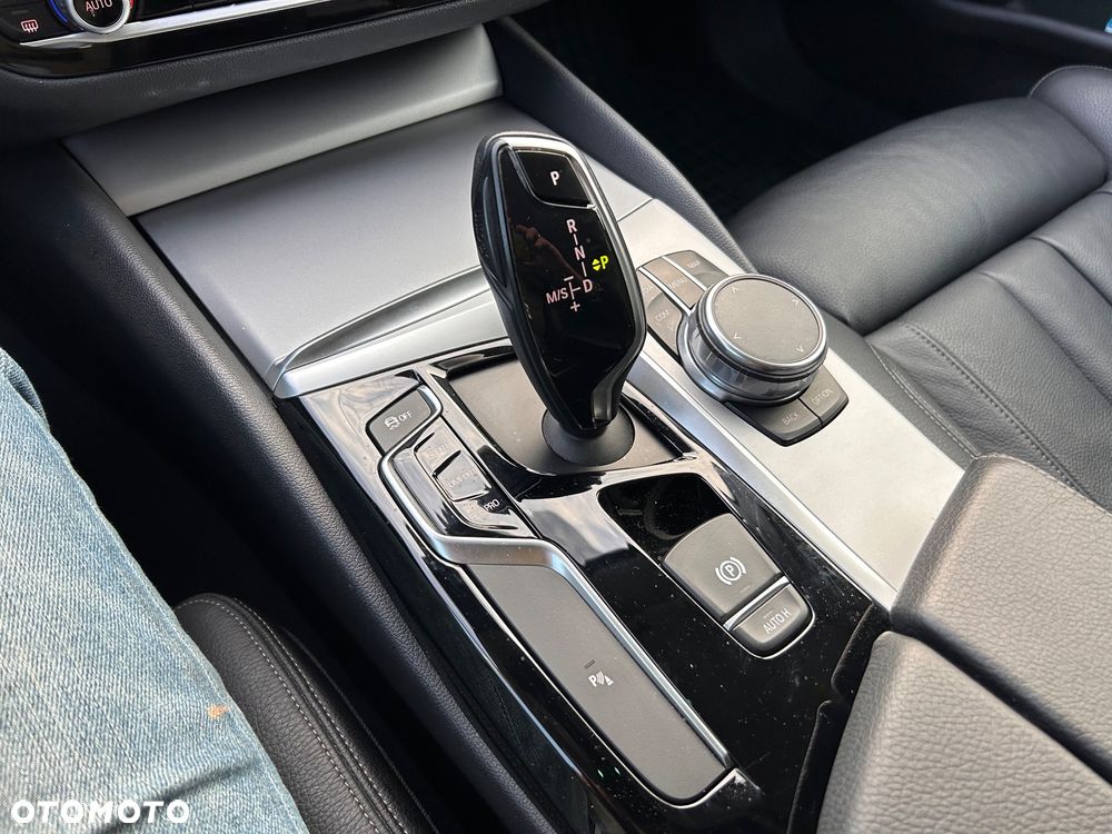 BMW Seria 5 520d Efficient Dynamics Edition Luxury Line - 28