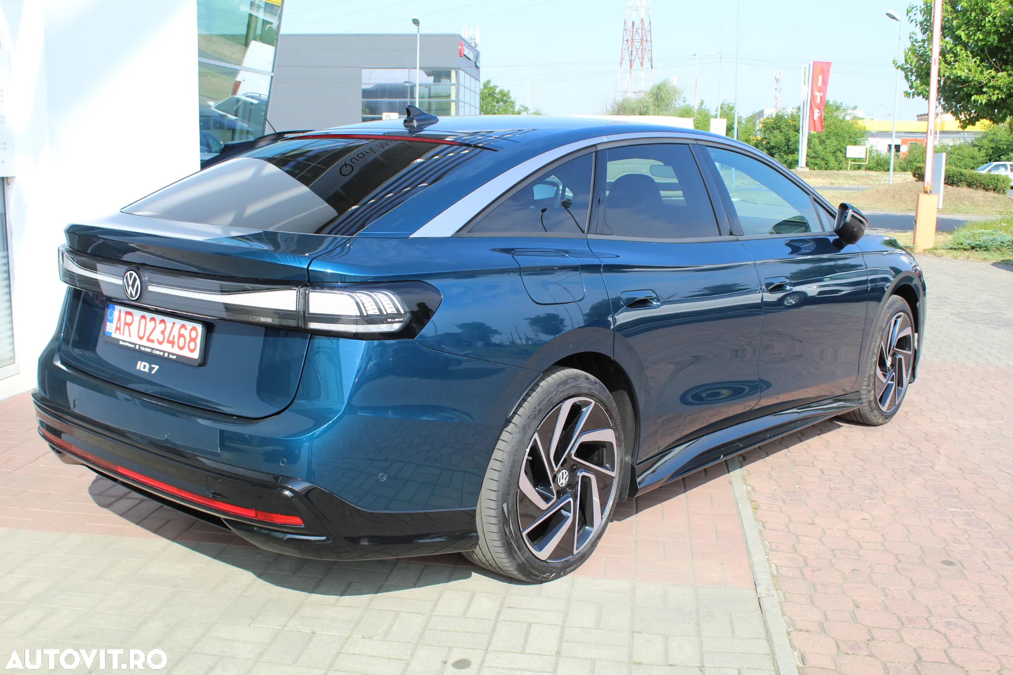 Volkswagen ID.7 77 kWh Pro - 12