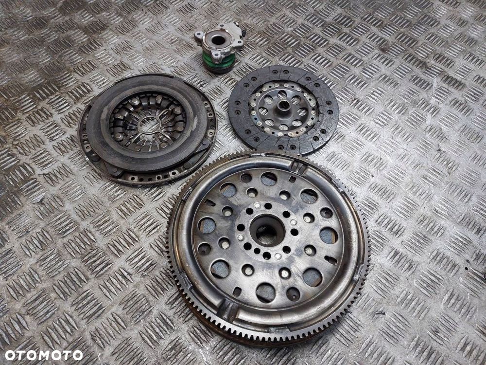 KOŁO DWUMASOWE + TARCZA + DOCISK + ŁOŻYSKO MERCEDES VANEO W414 1.7 CDI - 7