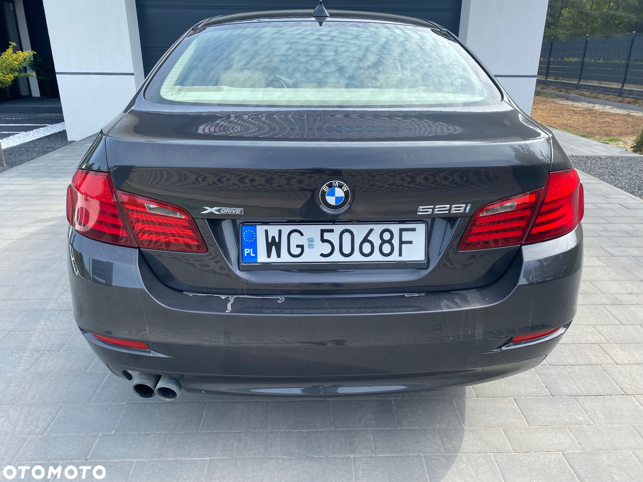 BMW Seria 5 528i xDrive - 29