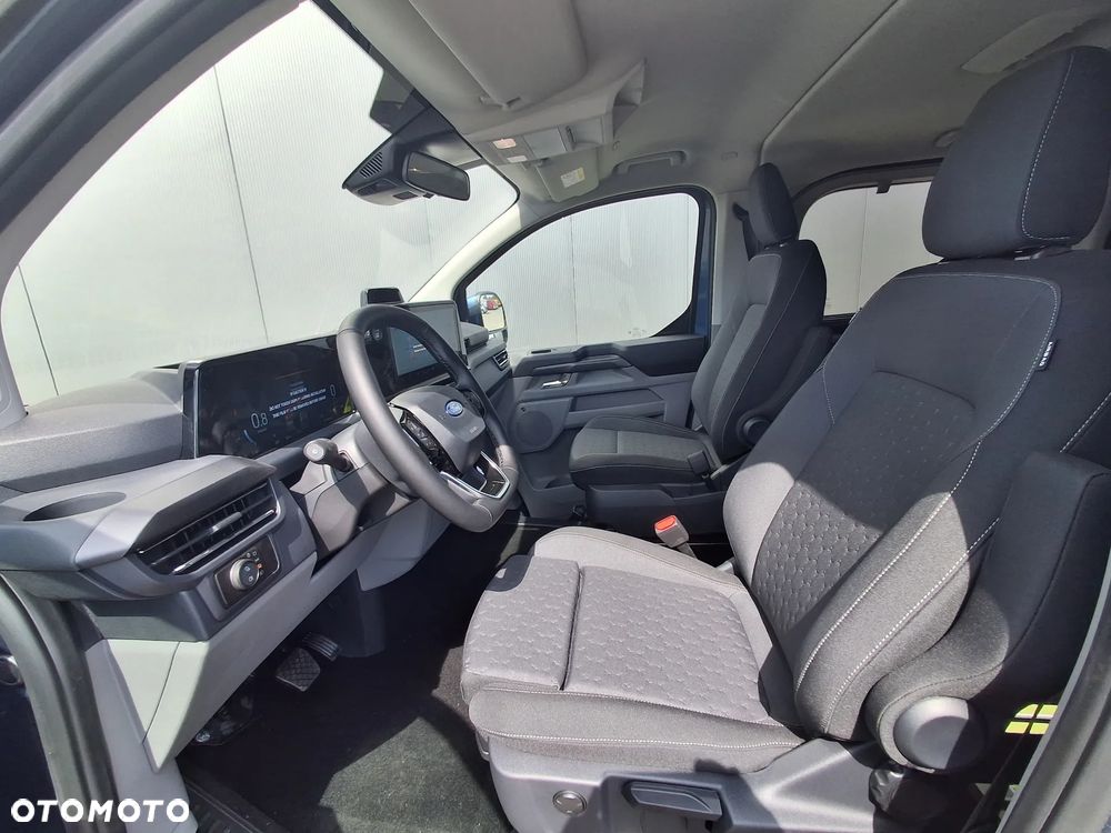 Ford Tourneo Custom 2.0 EcoBlue 320 L2 Titanium - 5