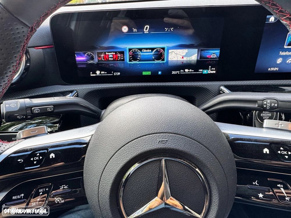 Mercedes-Benz A 250 e 8G-DCT AMG Line — fotografia 10