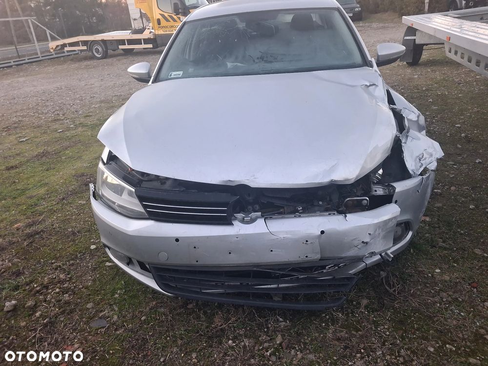 Volkswagen Jetta 1.2 TSI Comfortline - 5