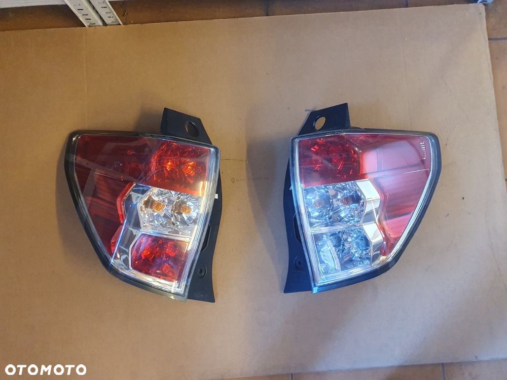LAMPA L/P TYŁ SUBAU FORESTER III SH - 1