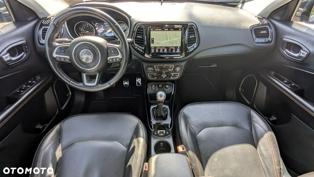 Jeep Compass - 23