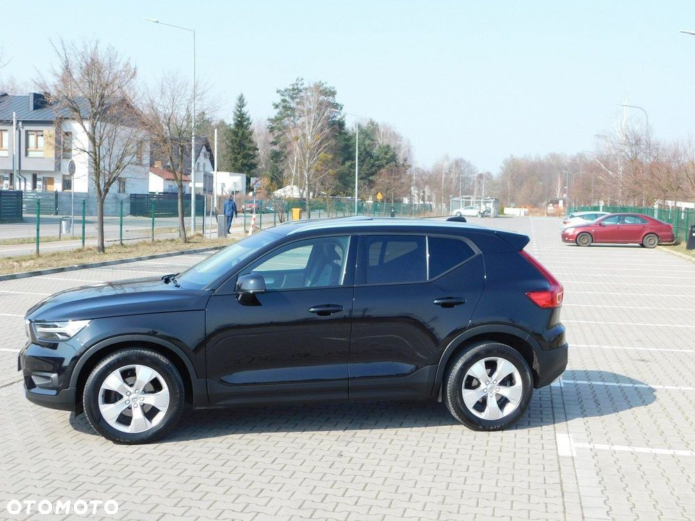 Volvo XC 40 D3 Momentum Pro - 2