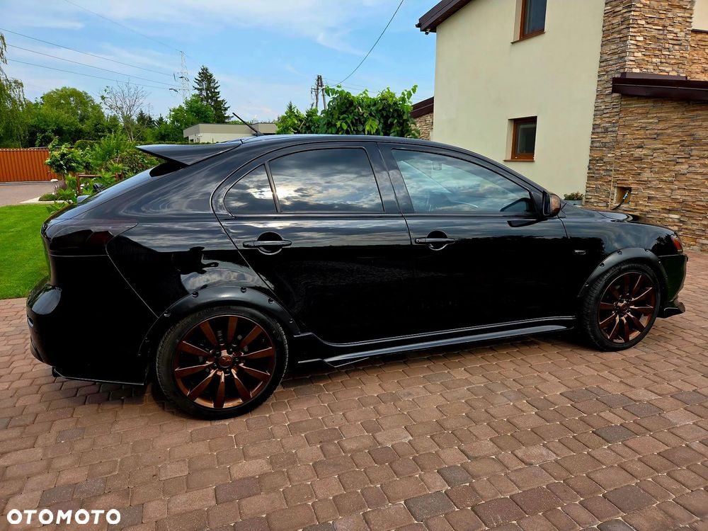 Mitsubishi Lancer - 2