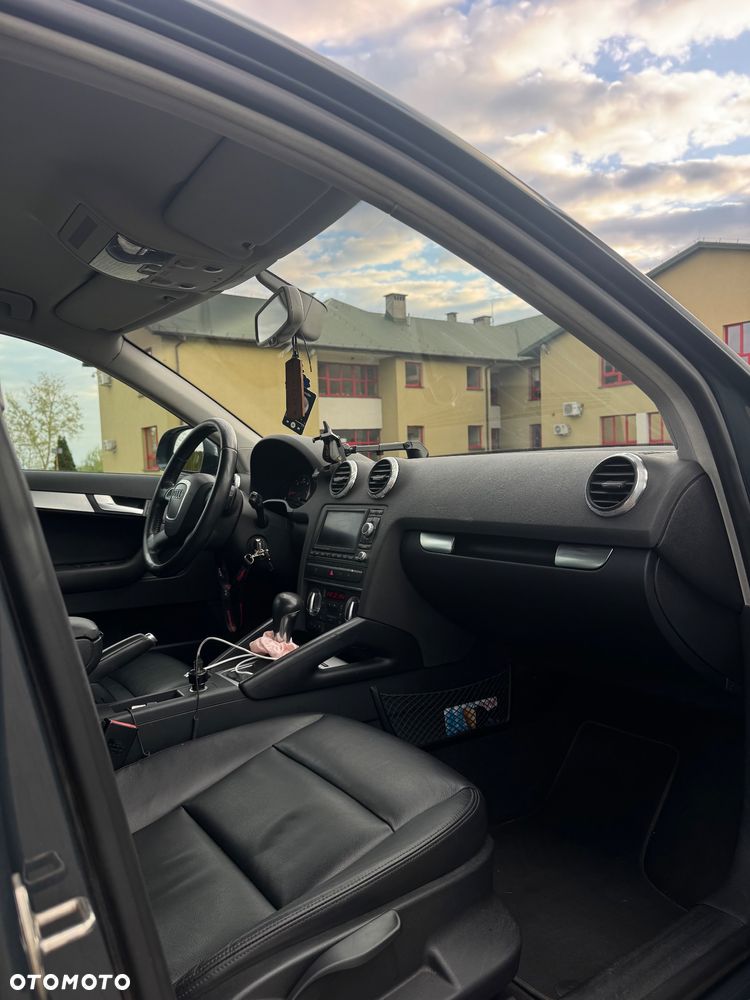 Audi A3 Sportback 2.0 TDI DPF Ambiente S tronic - 6