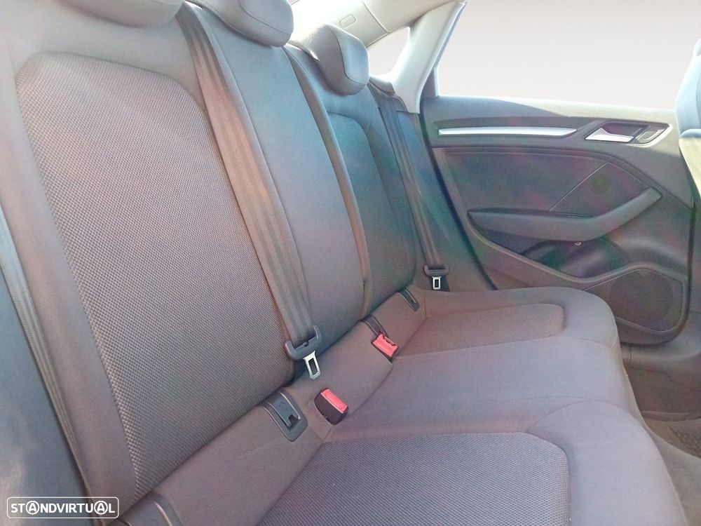 Audi A3 Limousine 1.6 TDI Sport - 13