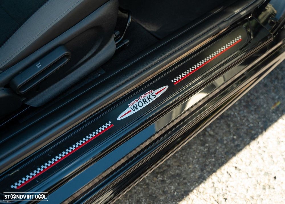 MINI Cabrio John Cooper Works Auto Desportiva - 38