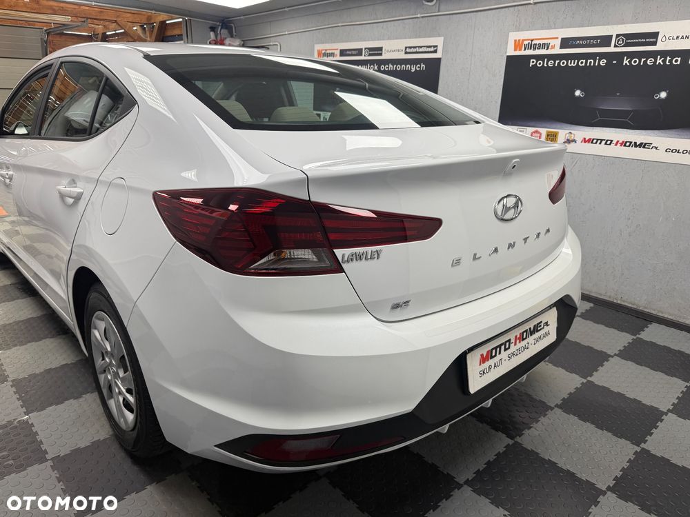 Hyundai Elantra - 18