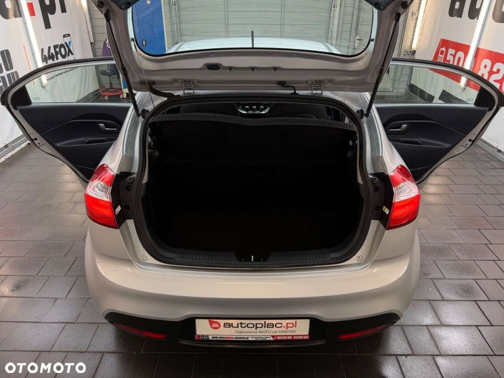 Kia Rio - 36