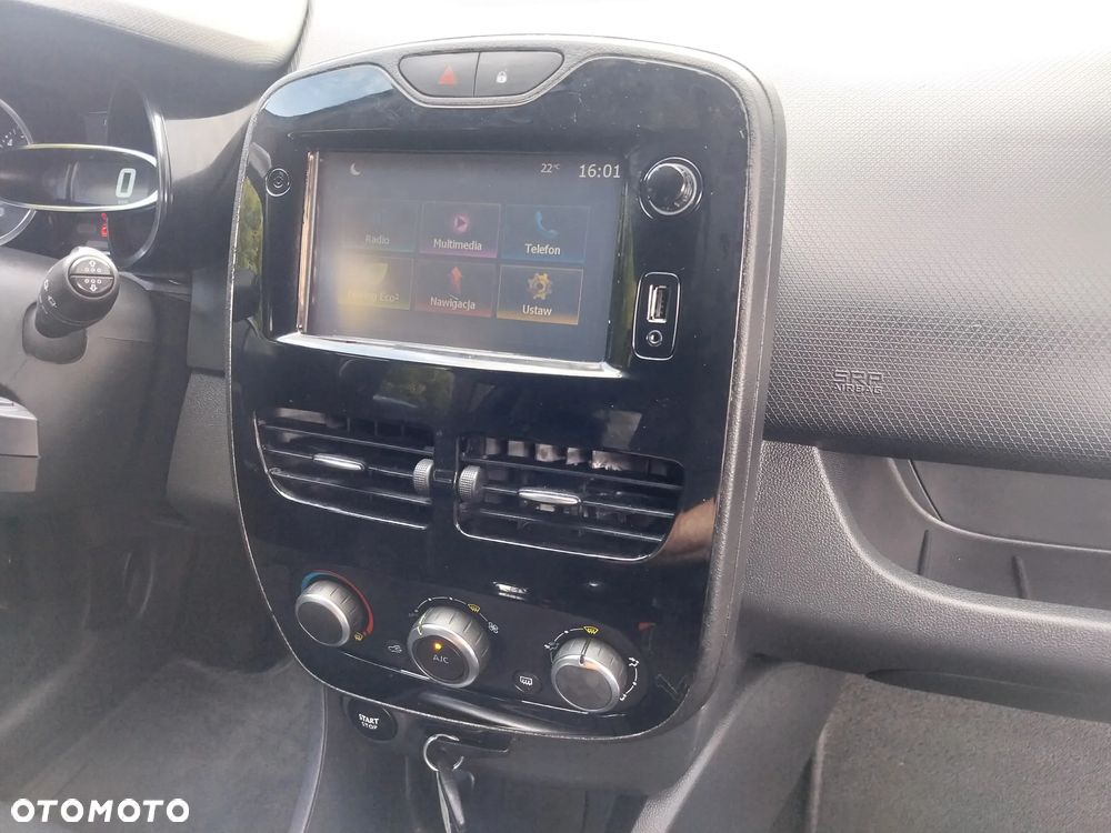 Renault Clio 1.2 16V 75 LIMITED - 20