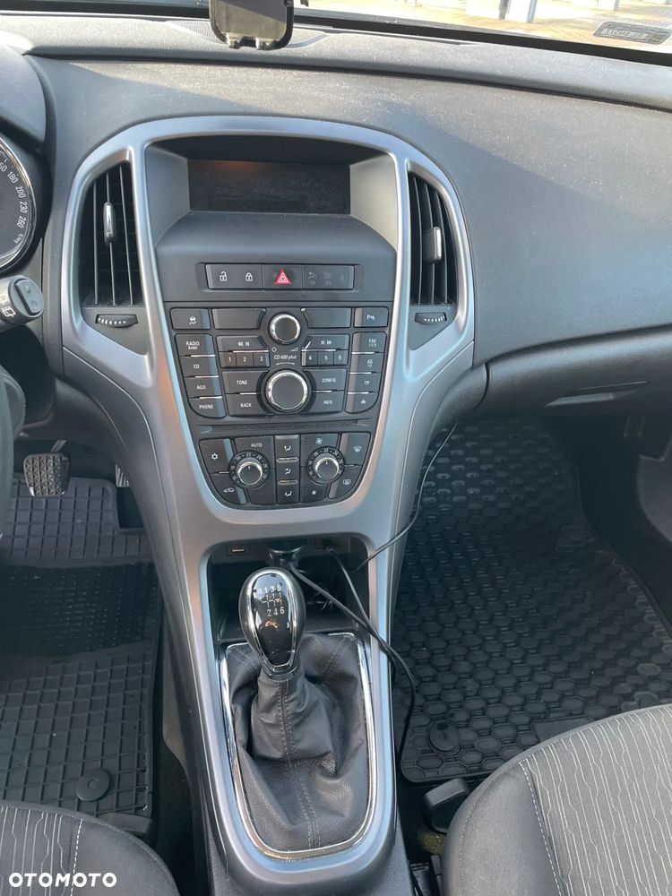 Opel Astra 1.7 CDTI - 11