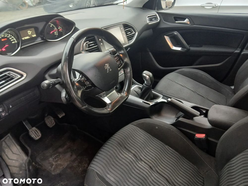 Peugeot 308 1.6 BlueHDi Active S&S - 11