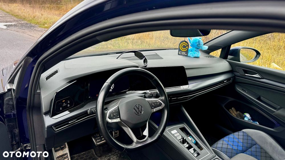 Volkswagen Golf VIII 2.0 TDI R-Line DSG - 12