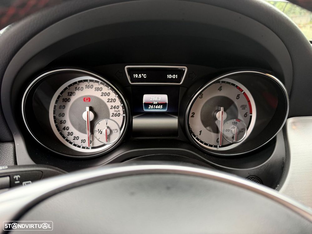Mercedes-Benz CLA 180 d BlueEFFICIENCY Edition - 11