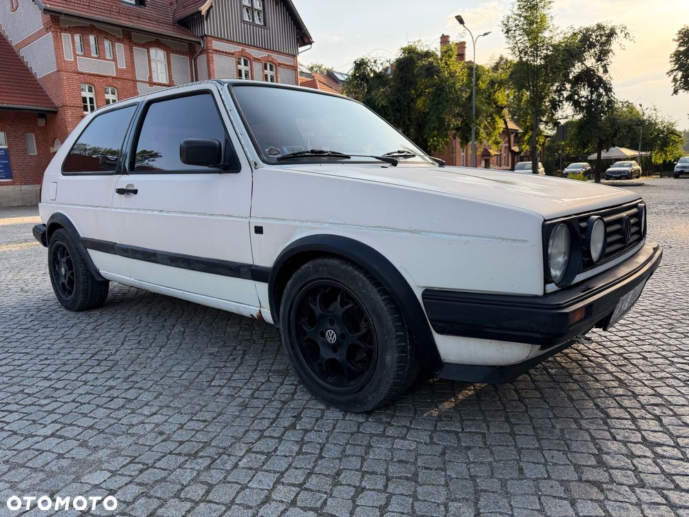 Volkswagen Golf 1.3 - 1
