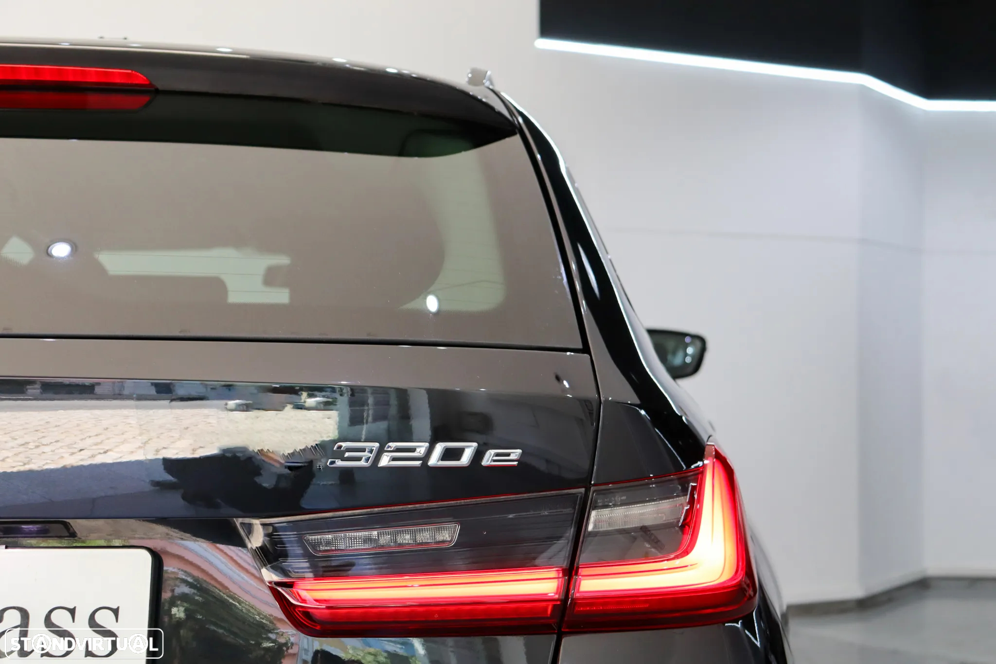 BMW 320 e Touring Auto - 31