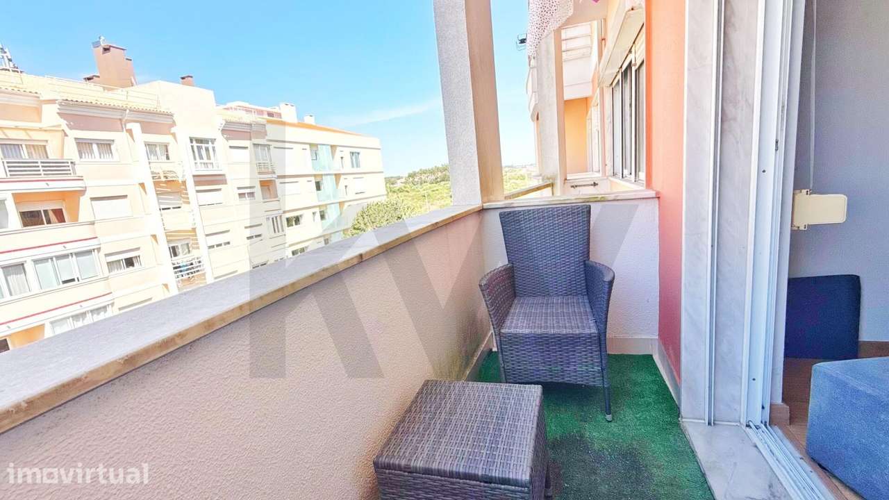 Excelente Apartamento T2 com Parqueamento e Arrecadação em Mem Martins - Grande imagem: 5/19