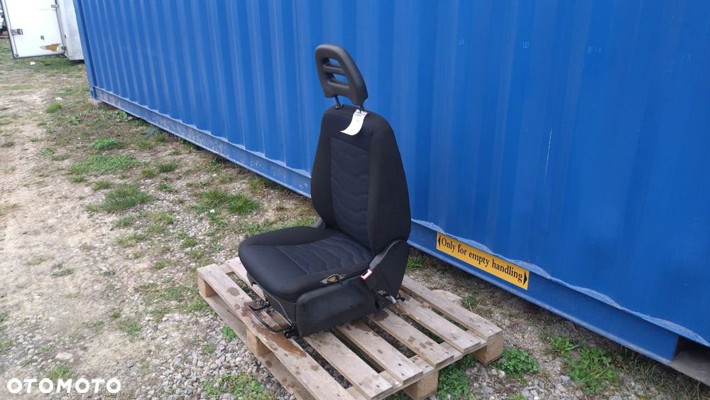 FOTEL KIEROWCY PNEUMATYCZNY EUROPA POMPOWANY IVECO DAILY 01- NO 126/181 - 5