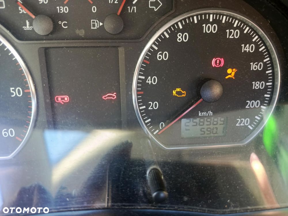 Volkswagen Polo - 7