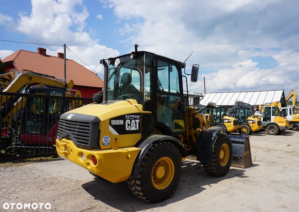 Caterpillar CAT 908 M - 4