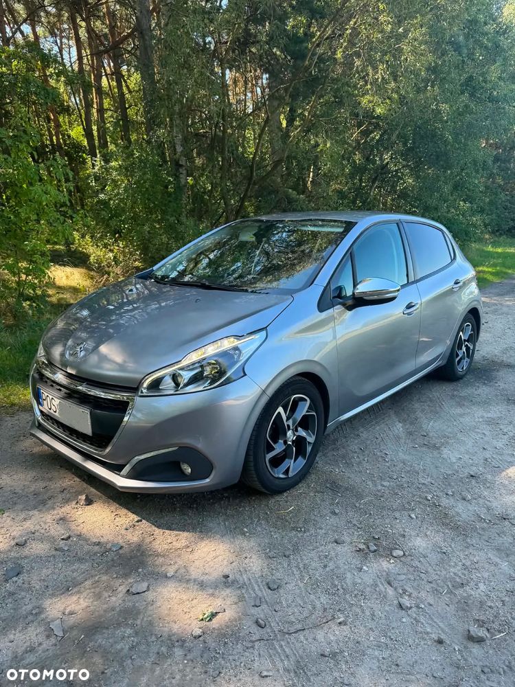 Peugeot 208 1.5 BlueHDi Allure S&S - 4